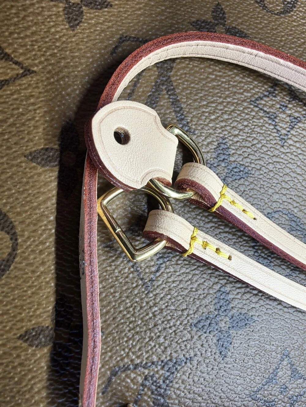 Louis Vuitton Luxury Leather Bag Straps and Side Laces - Cream with Red Edge
